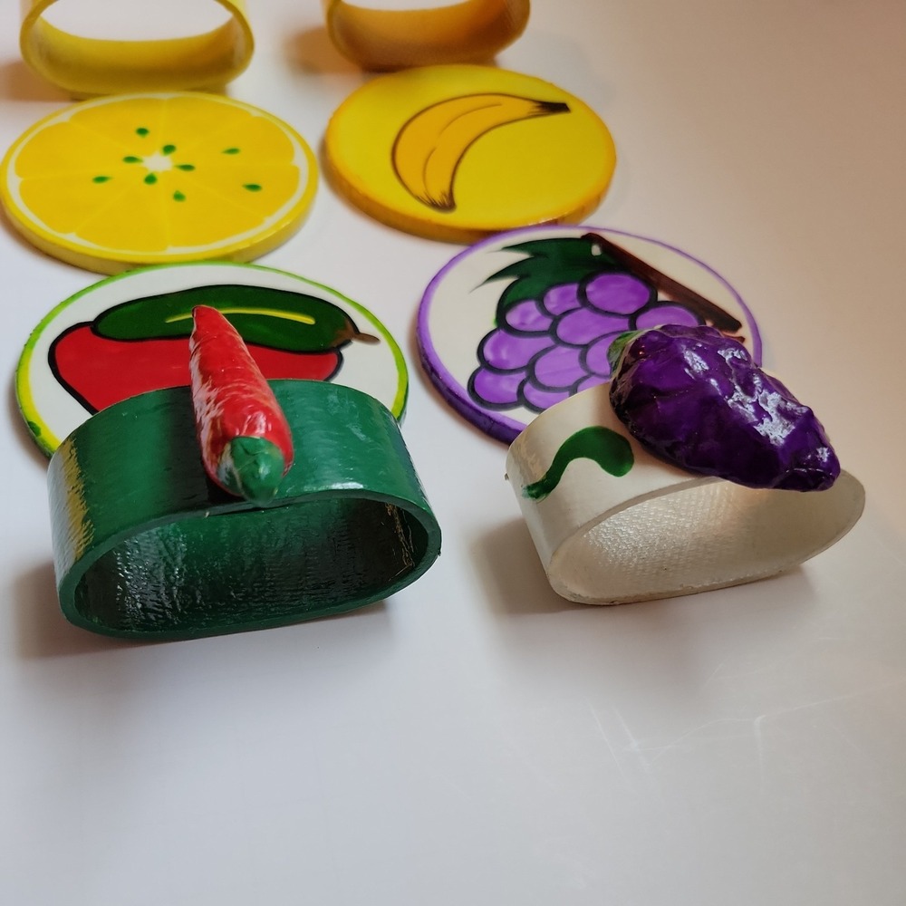 VTG 8 Folk Art‎ Paper Mache Napkin Rings and 8 Coasters Lot Fruit Mexican Bright - Picture 5 of 10